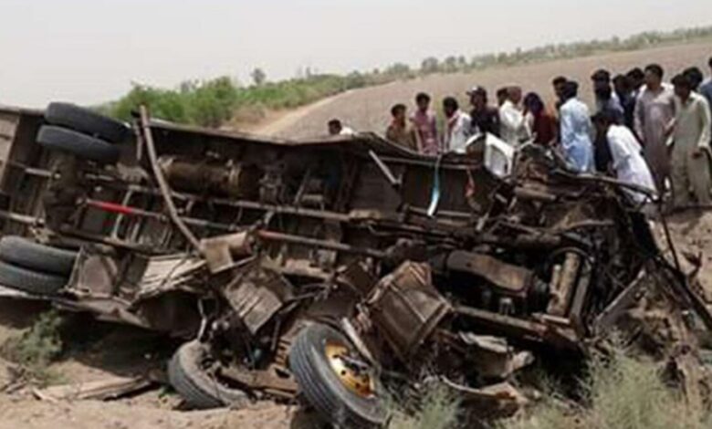 Pakistan’da 2 otobüs çarpıştı: 8 ölü, 60 yaralı