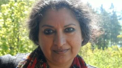 Geetanjali Shree Uluslararası Booker Ödülü'nü kazanan ilk Hint yazar oldu