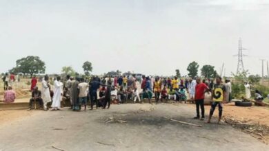 Nijerya’da düğün konvoyuna korkunç pusu: 29 kişi kaçırıldı!