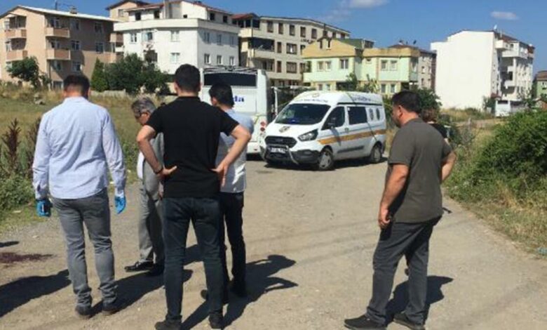Kocaeli'de boş arazide erkek cesedi bulundu: Başından tek kurşunla vurulmuş