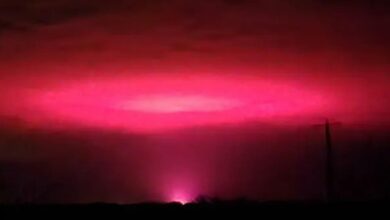 Avustralya’da inanılmaz görüntü… Gökyüzü pembeye boyandı! Uzaylı istilası sandılar
