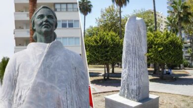 Türkiye'nin seçilmiş ilk kadın belediye başkanı Müfide İlhan'ın heykeline çirkin saldırı