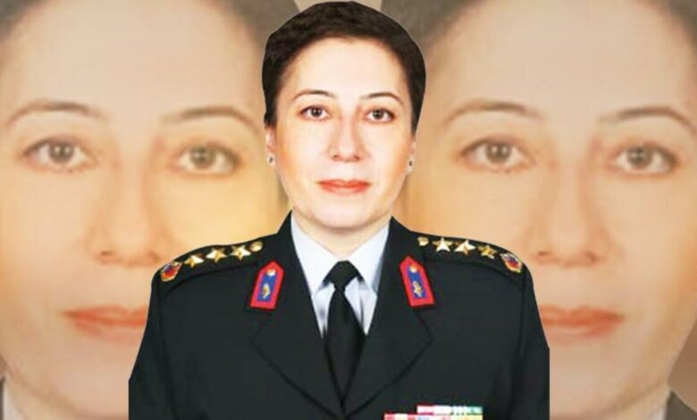 Türkiye’nin ilk kadın generali Özlem Yılmaz... Kadına şiddetin tuğgenerali
