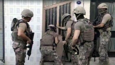 İzmir'de helikopter destekli uyuşturucu operasyonu: 29 gözaltı