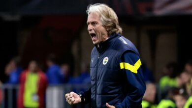 Fenerbahçe Teknik Direktörü Jorge Jesus rakiplerin başını döndürüyor