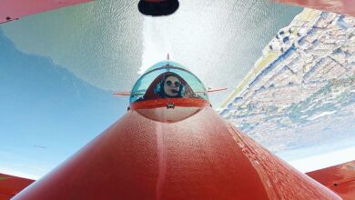 Türkiye’nin ilk kadın akrobasi pilotu korkuya meydan okuyor