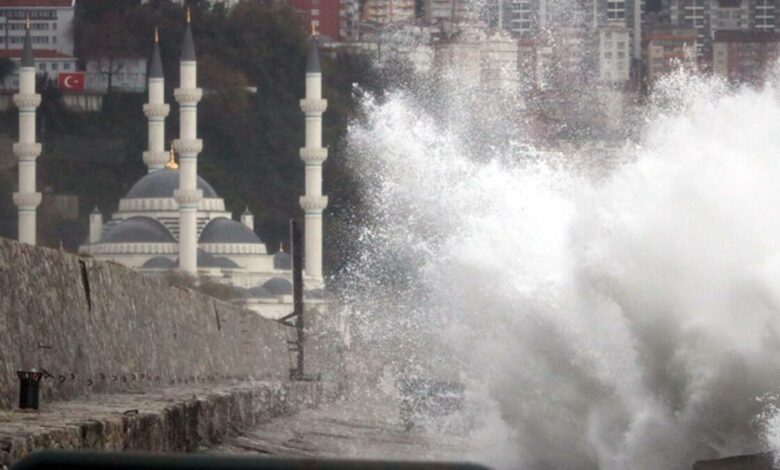 Zonguldak'ta kuvvetli yağış ve rüzgar