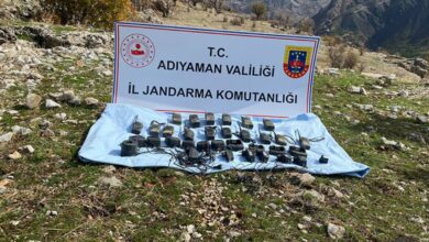 Adıyaman'da kayalıklar arasında terör örgütü PKK'ya ait telsizler ele geçirildi