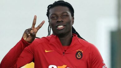 Galatasaray forveti Gomis'ten oyuncu ıslıklanmasıyla ilgili açıklama
